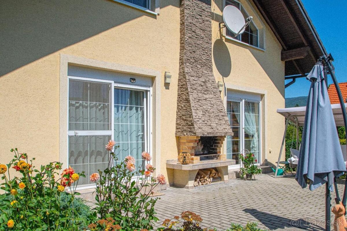 Villa Garfield Nitrianske Rudno Buitenkant foto